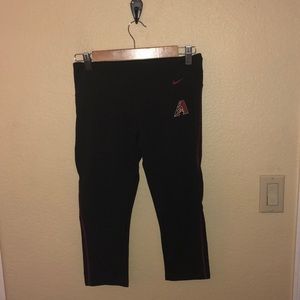 Small Nike AZ Diamond Back Capri legging MLB